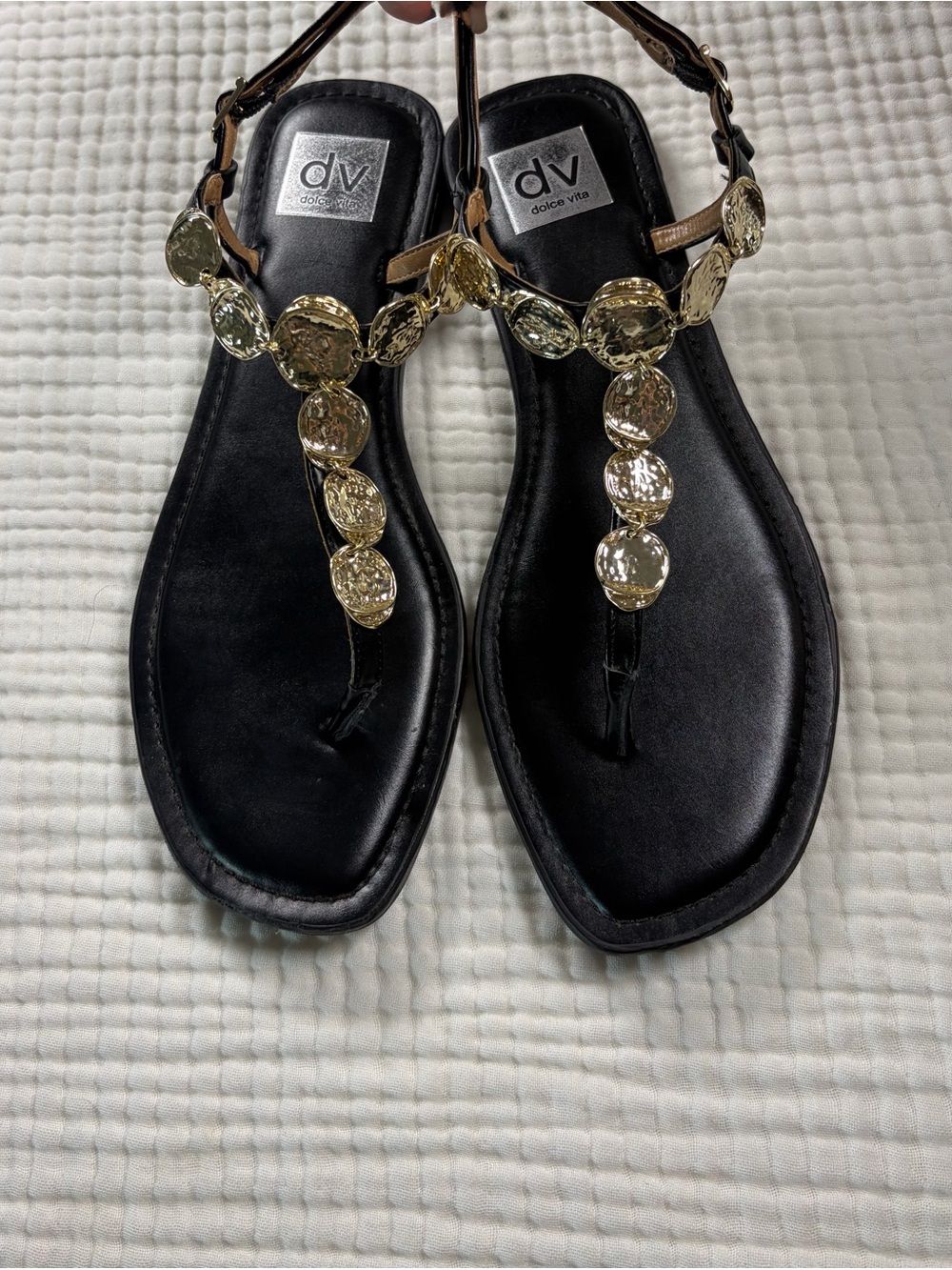 DV by Dolce Vita Luxury Black Jaime T Strap Sandal Gold Medallions Sz 10
